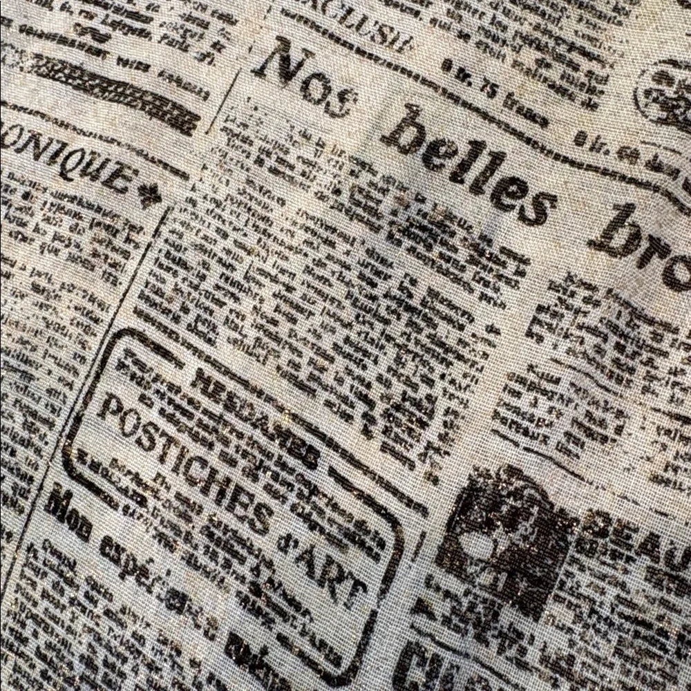 Vintage Newspaper Print Scarf - Picture 3 of 8